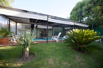Casa de 3 dormitorios en venta en Pinares. Oportunidad de financiación 40%
