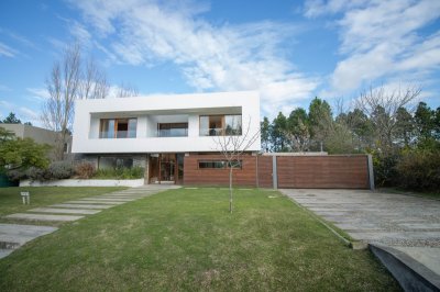 ALQUILER CASA CARMEL  BARRIO PRIVADO 
