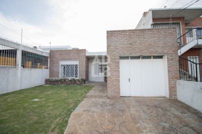 VENTA CASA EN ITUZAINGO