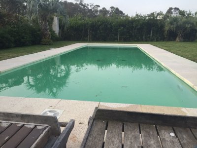 Apartamento en importante torre en Punta del Este