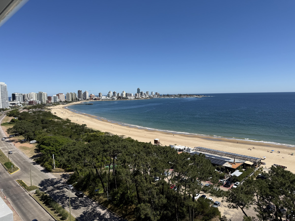 Imagen de 3 dormitorios + dependencia | 3 baños | Vista directa al mar. Pda 7 Playa Mansa