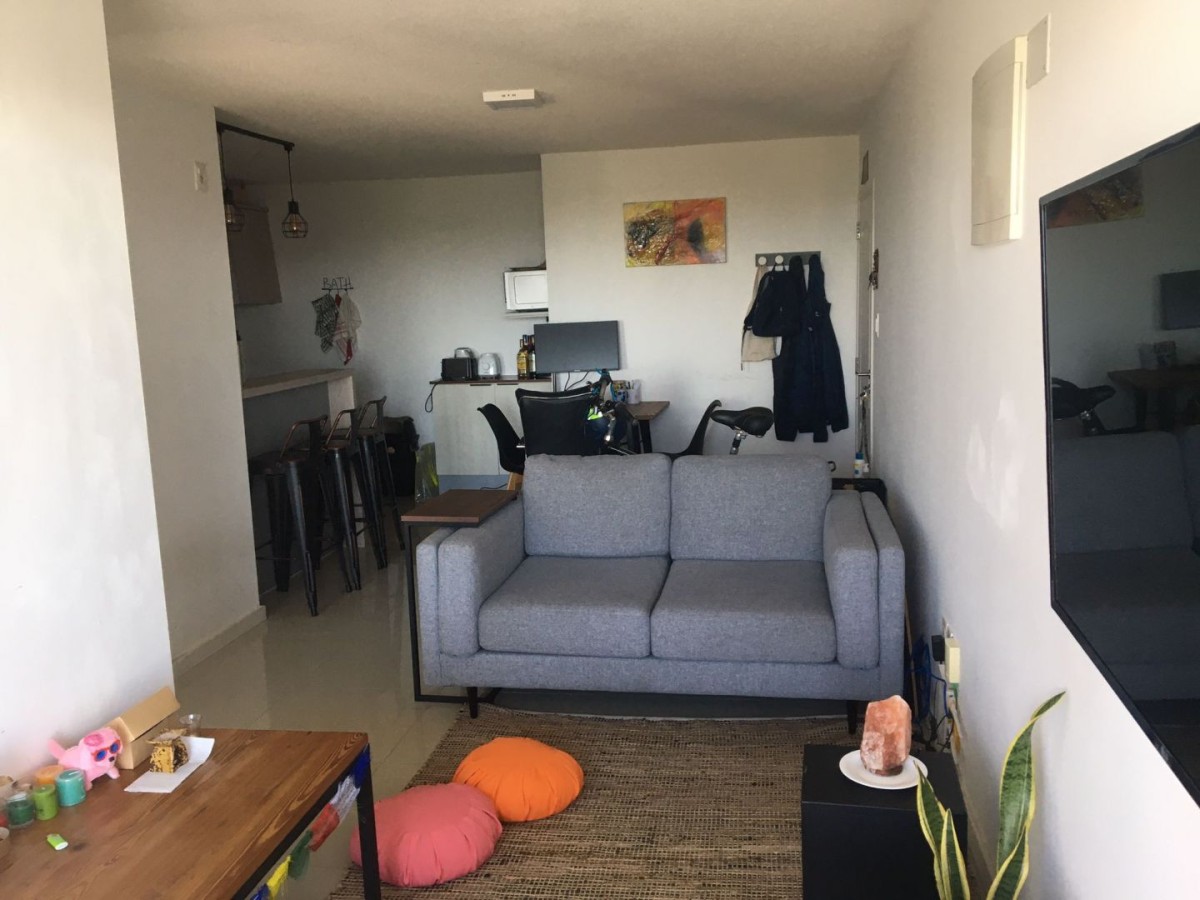 Venta de apartamento con renta de 1 dormitorio y garage en Parque Rodó