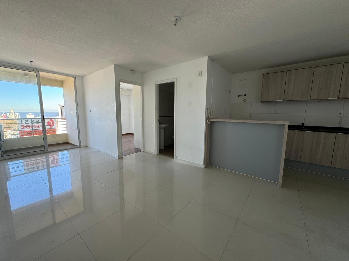 Venta apartamento de 1 dormitorio con garage rentado en Parque Rodó