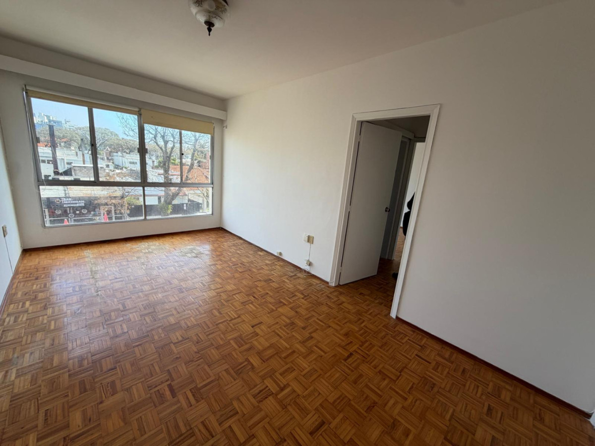 Venta apartamento 1 dormitorio con garage en Malvin