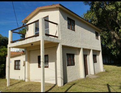 Venta casa 4 dormitorios en Las Flores