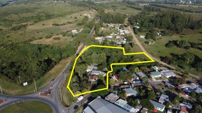 TERRENO Y CASAS - 3 PADRONES EN VENTA 