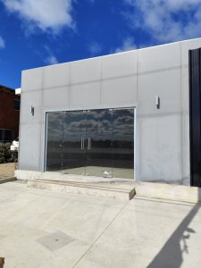 Se alquila excelente a eatrenar local ubicado en Ocean Park, Maldonado 