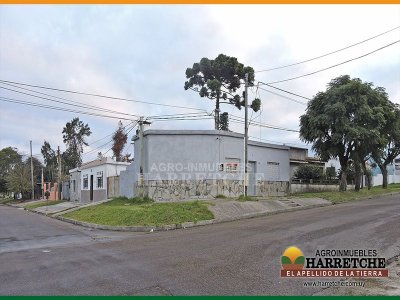 Casa en venta muy buena ubicación con renta  Las Piedras