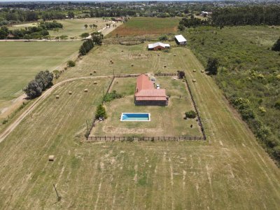 Chacra Haras hermosa 4 has, Chalet, 3 dorm, piscina, caballerizas, casa personal