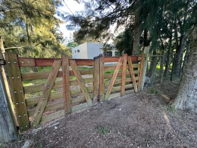 Casa en venta en Las Brujas, 1200 m2 de terreno, 2 dormitorios!