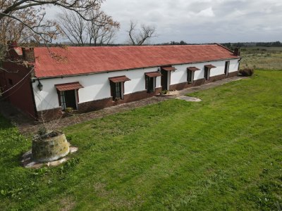Chacra en Villa Nueva, hermosa casa, 4 dorm, 2 baños, amplios espacios