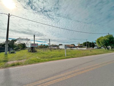 Terreno en Santa Lucia, 4696 m2 con frente a ruta y calle!