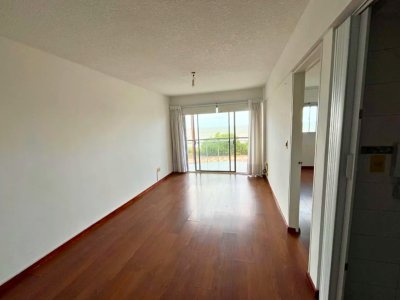 Alquiler Apartamento 1 Dormitorio sobre la Rambla Malvin Montevideo