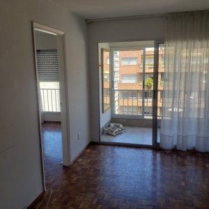 Venta apartamento de 1 dormitorio al frente con renta en Pocitos, Montevideo