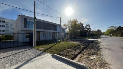 Venta Casa 3 Dormitorios 2 Baños Parrillero Barra de Carrasco