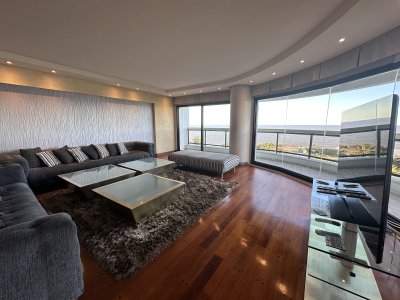Venta Apartamento primera linea 3 Dormitorios + servicio garage doble vista a la rambla Pocitos Montevideo