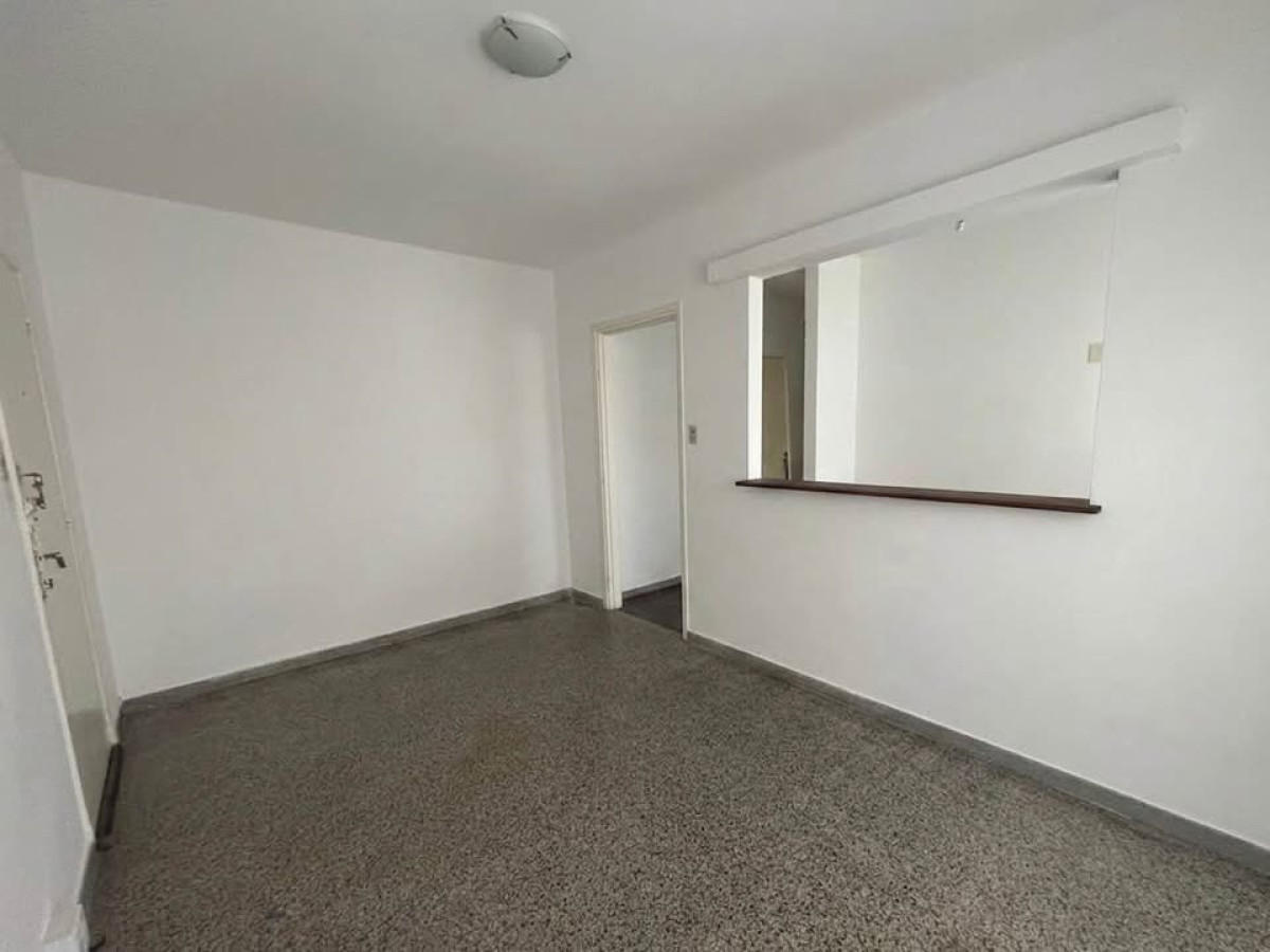 Alquiler Apartamento 1 Dormitorio Luminoso Ciudad Vieja Montevideo