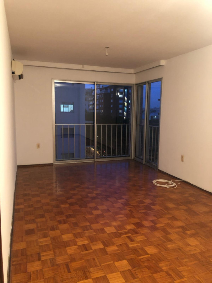 Venta Apartamento 3 Dormitorios 2 baños con renta Aguada Montevideo
