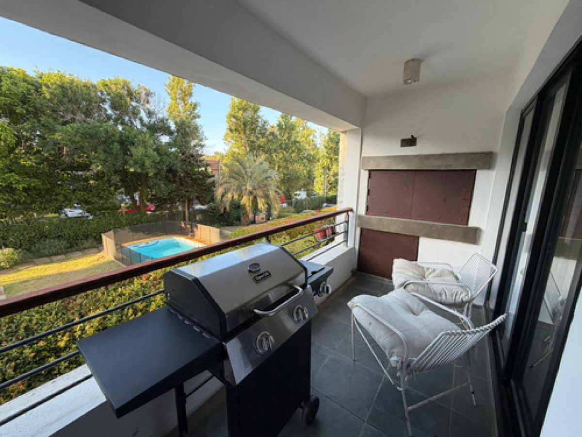 Apartamento en Alquiler 2 Dormitorios, 2 Baños. Barra de Carrasco, Canelones