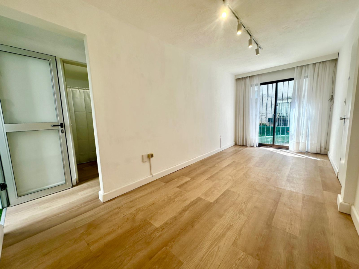 Alquiler Apartamento 1 Dormitorio Patio Ciudad Vieja Montevideo