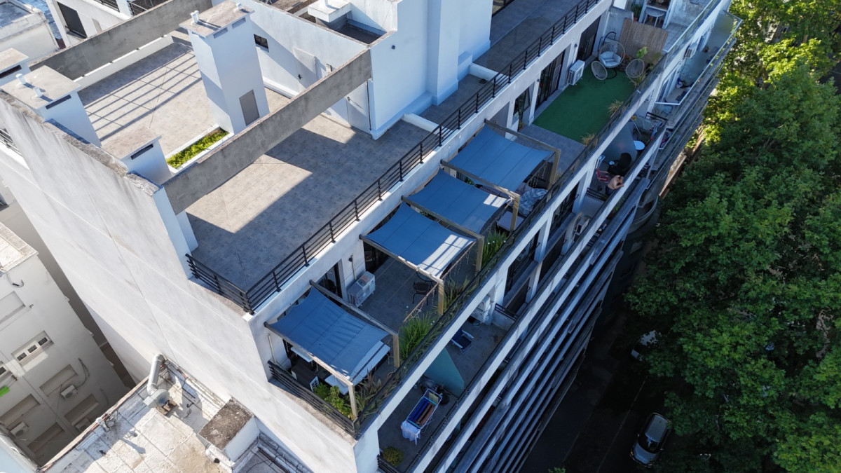 Alquiler Penthouse con Parrillero y Garage, 3 Dormitorios, 2 baños. Centro, Montevideo