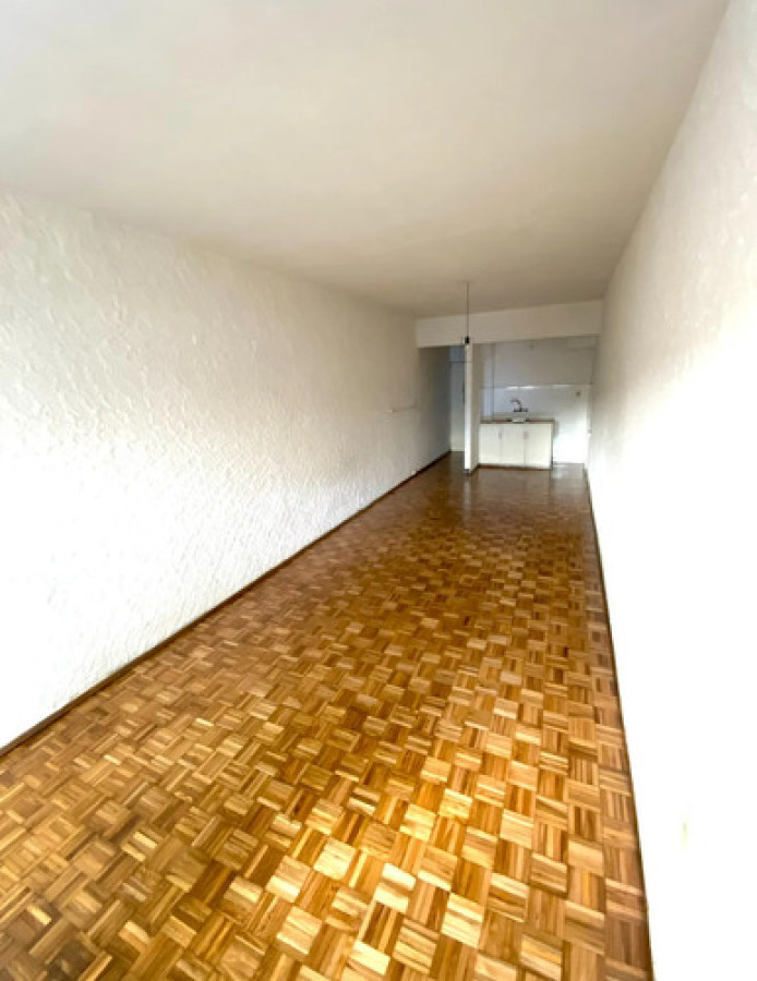 Alquiler Monoambiente. Centro, Montevideo