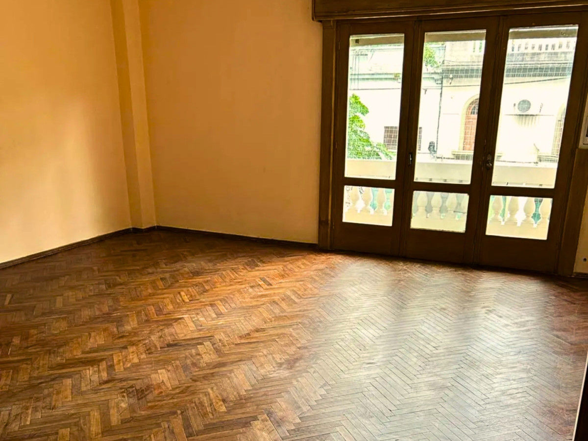 Alquiler Apartamento 2 Dormitorios Opcion Garage La Comercial Montevideo