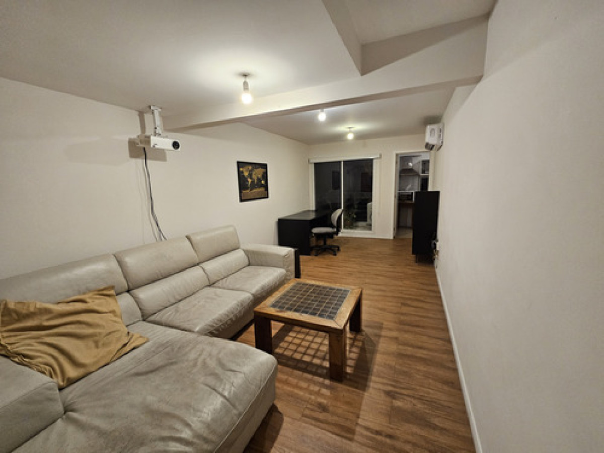 Alquiler Apartamento 2 dormitorios, 1 baño, Palermo, Montevideo