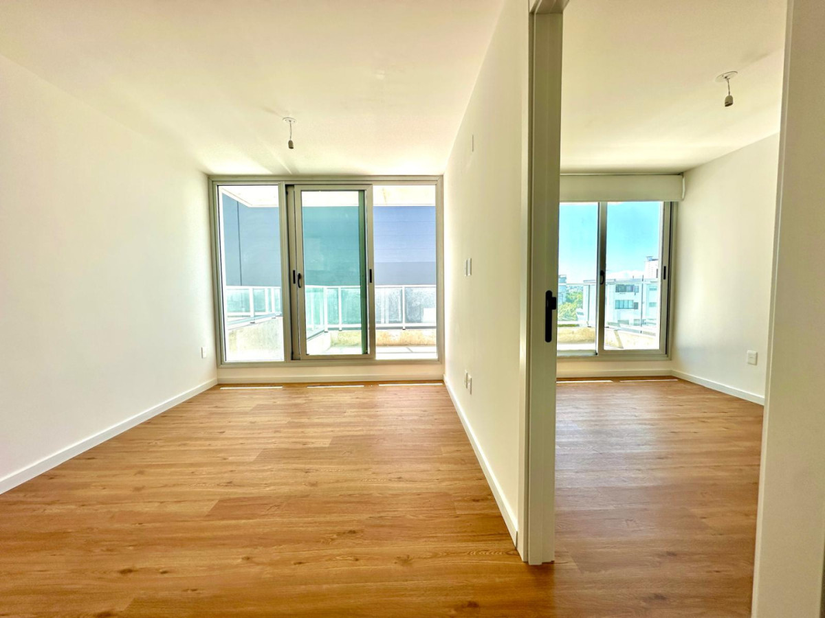 Alquiler Apartamento 1 Dormitorio a Estrenar Piso Alto Centro Montevideo