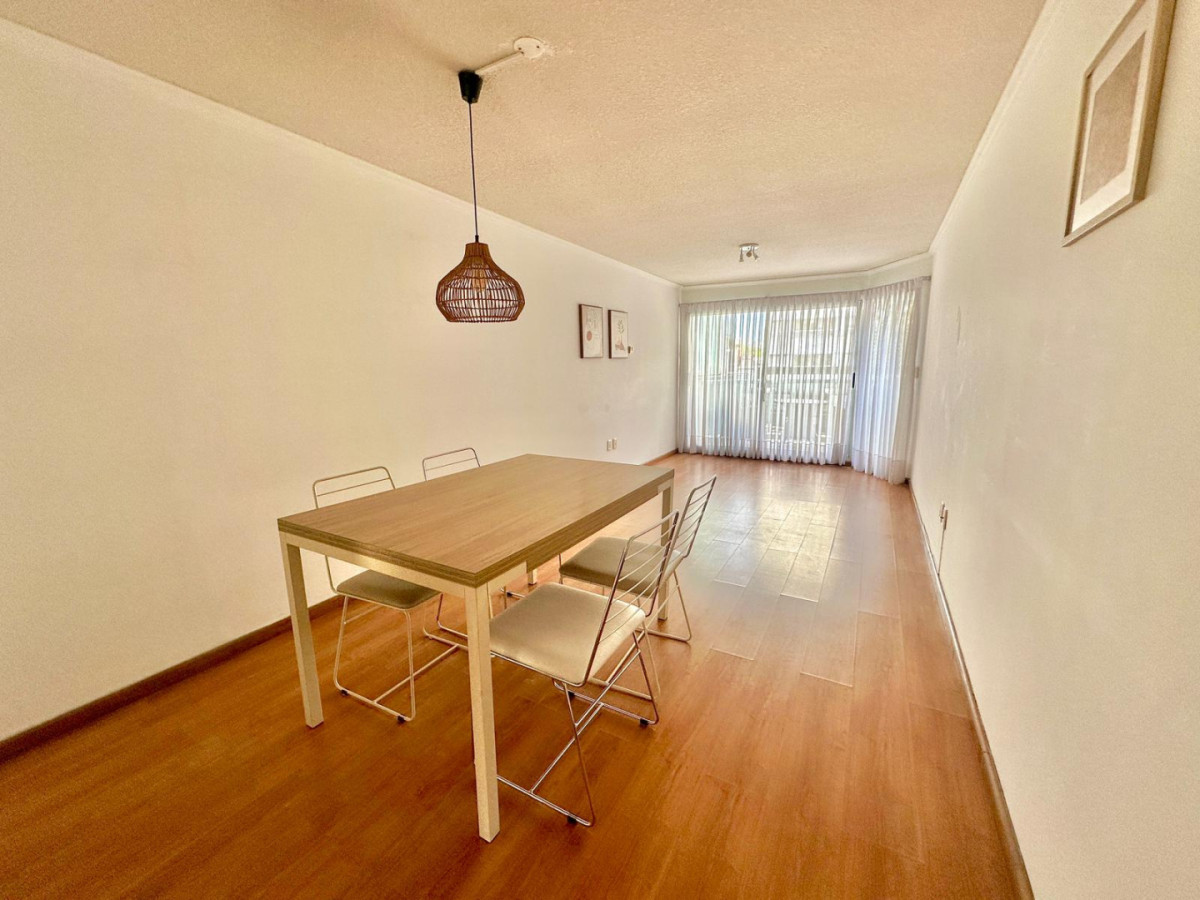 Alquiler Apartamento 2 Dormitorios 2 Baños Punta Carretas Montevideo