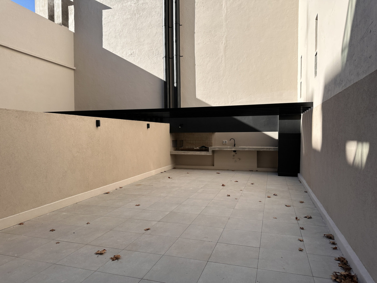 Alquiler Apartamento 1 Dormitorio con patio y parrillero propio a estrenar Centro Sur Montevideo