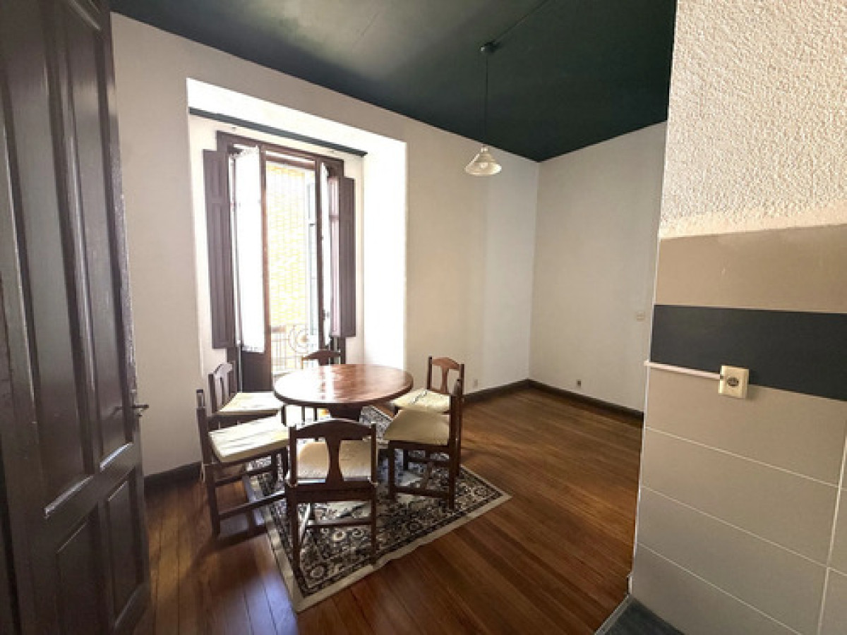 Alquiler Apartamento de estilo 1 Dormitorio. Centro, Montevideo