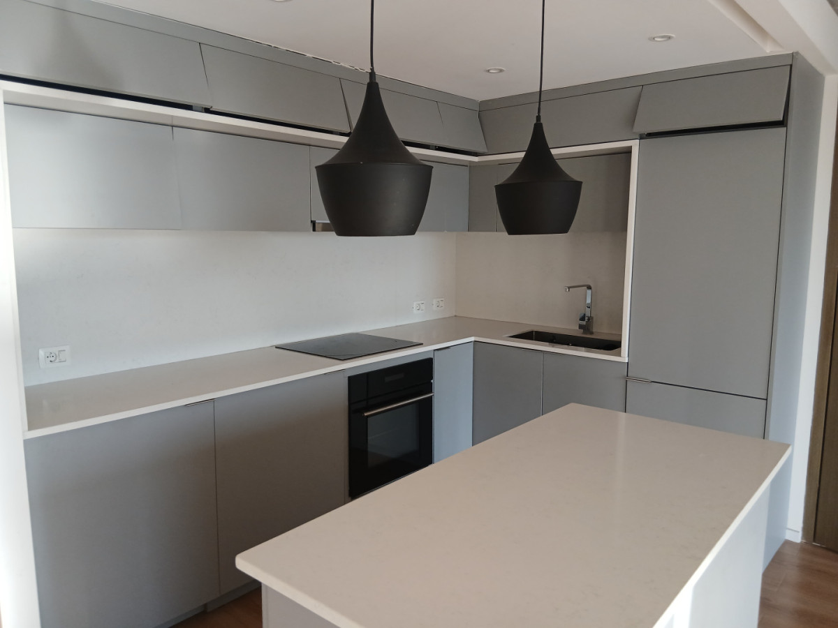 Alquiler Apartamento 3 Dormitorios 2 Baños Piscina Edificio de Categoria Centro Montevideo