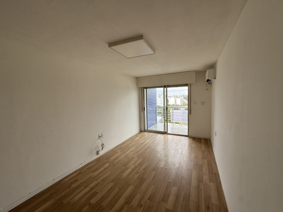 Alquiler Apartamento 2 Dormitorios 2 baños Garage comodo fijo Pocitos Montevideo