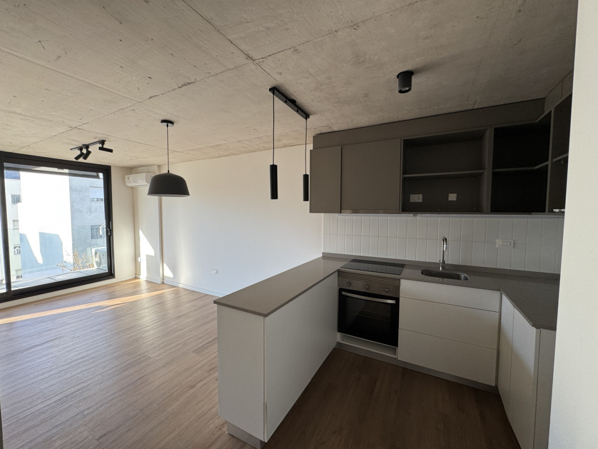 Alquiler Apartamento 2 Dormitorios piso alto Barrio Sur Montevideo