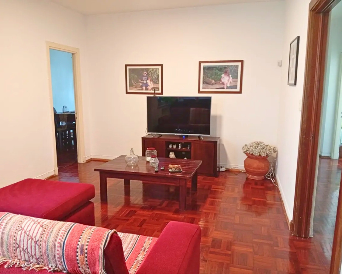 Venta Apartamento 4 Dormitorios 2 Baños Balcon Centro Montevideo