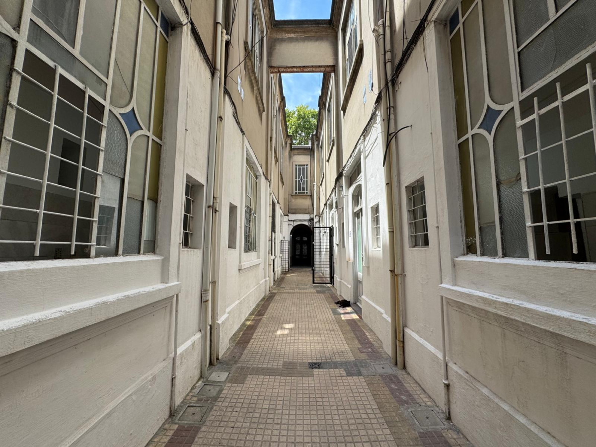 Alquiler Apartamento 1 Dormitorio Patio Planta Baja Centro Montevideo