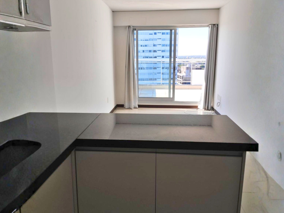 Alquiler Apartamento 1 Dormitorio Piso 14 Garage Centro Montevideo