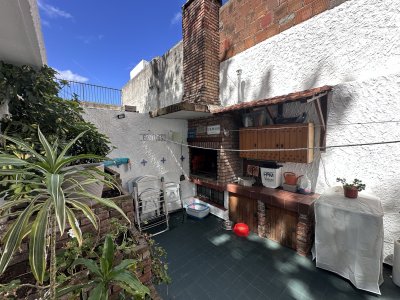Venta Casa 4 Dormitorios 3 Baños Patio con Parrillero Parque Batlle Montevideo