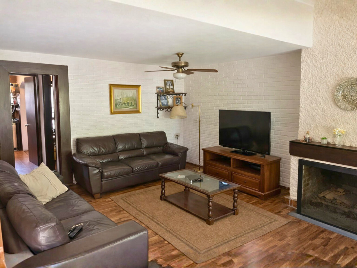 Venta Casa PH 3 Dormitorios 2 Baños 2 Pisos 4 Garages Parrillero Carrasco Sur Montevideo