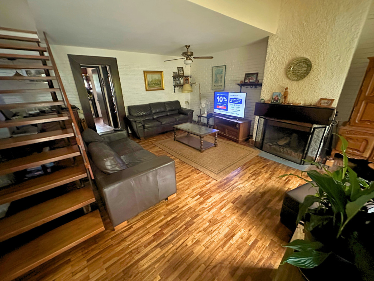 Venta Casa PH 3 Dormitorios 2 Baños 2 Pisos 4 Garages Parrillero Carrasco Sur Montevideo