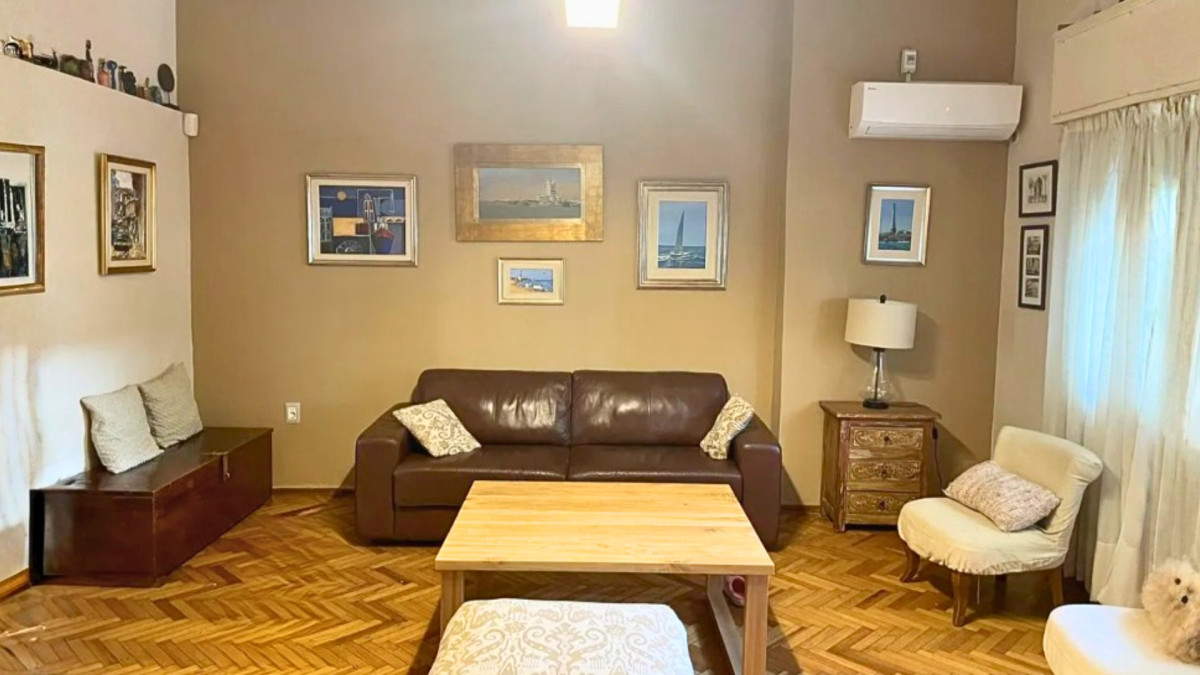 Casa Venta 2 Dormitorios Patio Parrillero Garage Pocitos Montevideo