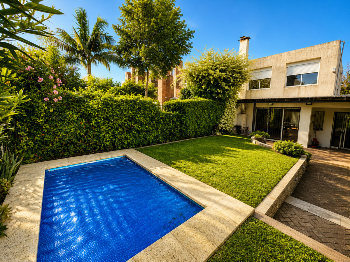 Venta Casa Ph Independiente 3 Dormitorios 3 Baños Piscina Climatizada Parrillero Cochera Parque Miramar 