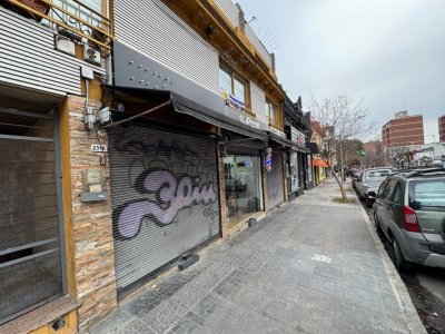 Alquiler Local Comercial a la Calle Frente a Tres Cruces Montevideo