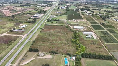 Venta Terreno Lote Logistico 5,4 Hectáreas Sobre Ruta 5 Las Piedras Canelones Uruguay
