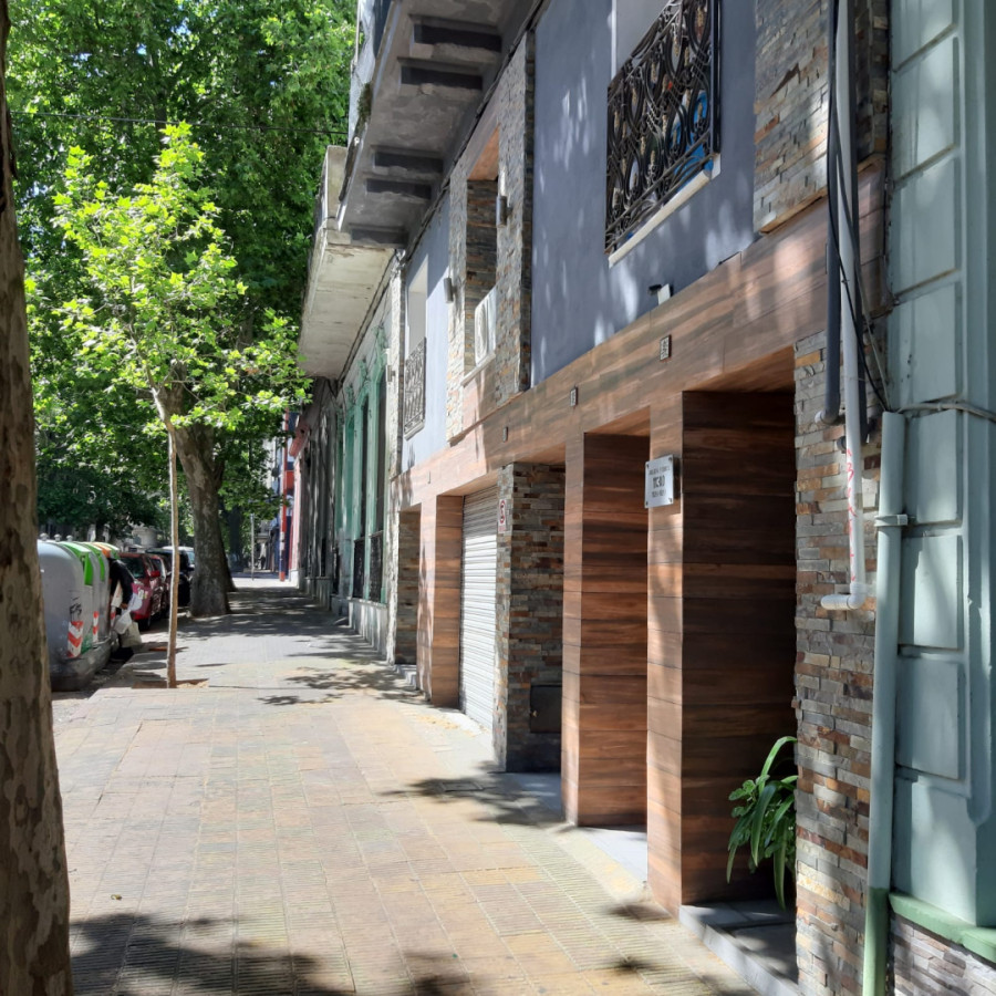 Edificio en venta renta de 13 apartamentos + 10 en construcción Ideal inversor Barrio Sur Montevideo