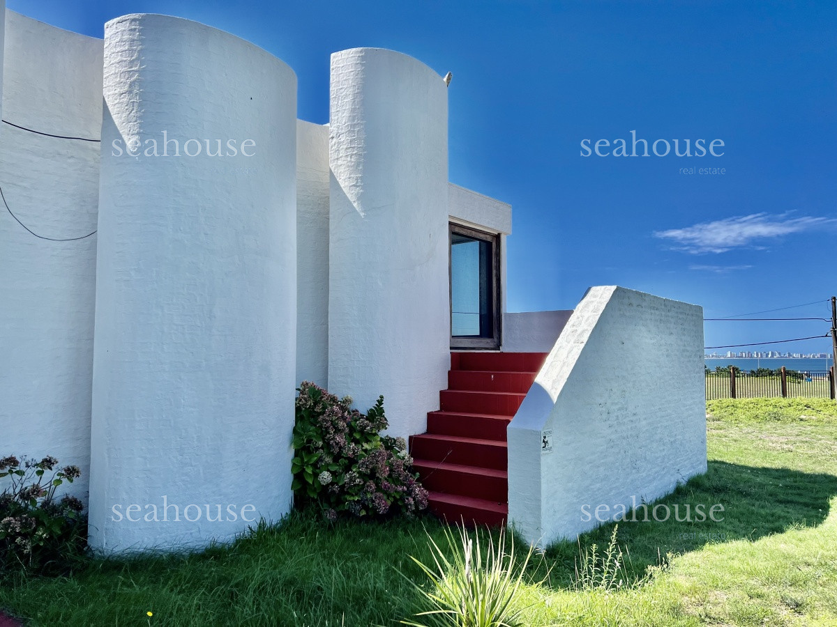 importante casa con vista al mar en punta del este. diseño samuel flores flores.  - sea816c