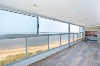 ¡Espectacular Oportunidad! PentHouse sobre la Playa Mansa