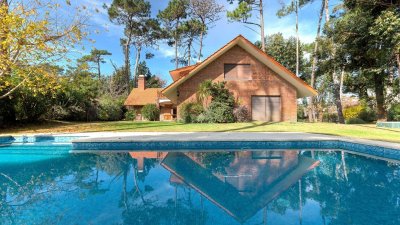 Excelente Casa muy Próxima al Mar