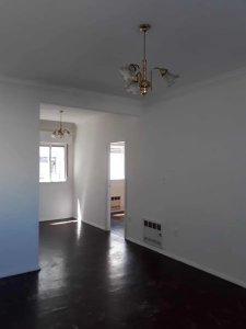 VENDO APARTAMENTO, 2 DORMITORIOS, CENTRO, MONTEVIDEO